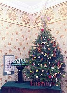 Christmas tree in Cape May- Queen Victoria room